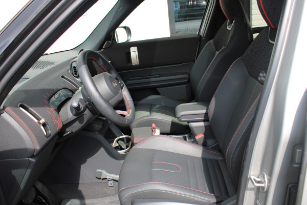 MINI Countryman 1.5 C John Cooper Works XL / NL-auto / Panorama / 9.000km / Vol Opties / NIEUWSTAAT
