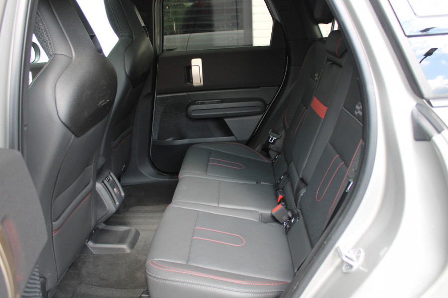 MINI Countryman 1.5 C John Cooper Works XL / NL-auto / Panorama / 9.000km / Vol Opties / NIEUWSTAAT