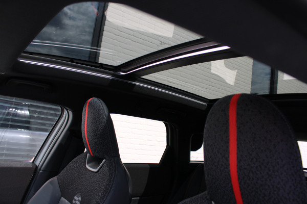 MINI Countryman 1.5 C John Cooper Works XL / NL-auto / Panorama / 9.000km / Vol Opties / NIEUWSTAAT