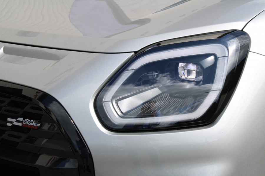 MINI Countryman 1.5 C John Cooper Works XL / NL-auto / Panorama / 9.000km / Vol Opties / NIEUWSTAAT