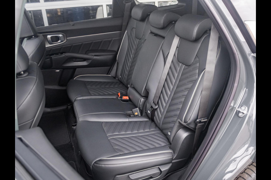 Kia Sorento 1.6 T-GDi Plug-in Hybrid 4WD ExecutiveLine 7p. | Uit voorraad leverbaar | Full Option | Steel Grey
