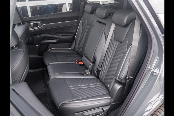 Kia Sorento 1.6 T-GDi Plug-in Hybrid 4WD ExecutiveLine 7p. | Uit voorraad leverbaar | Full Option | Steel Grey
