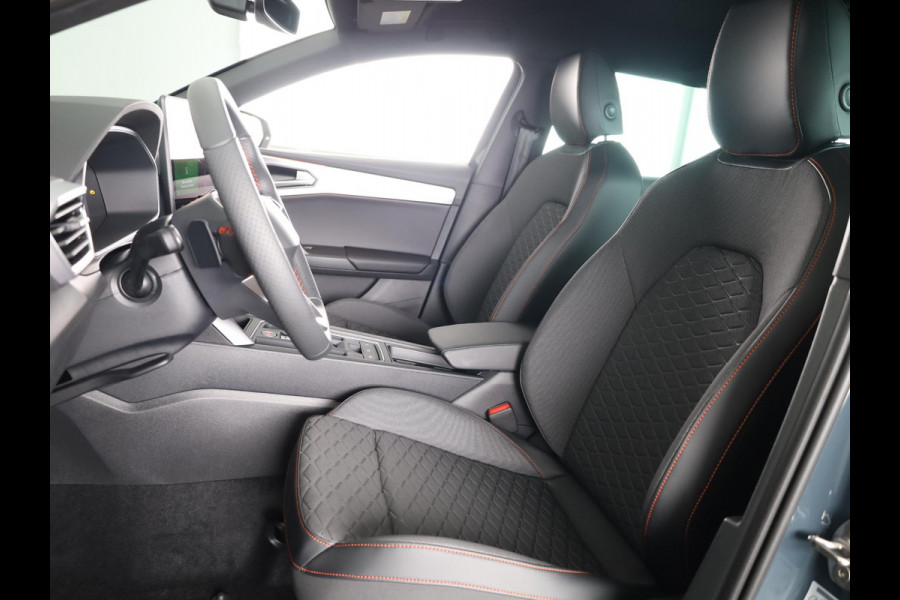 Seat Leon Sportstourer FR Business PHEV 1.5 TSI 204 pk 6 versn. DSG | Black Pack | Trekhaak |  Safe & Driving Pack | | 18 inch