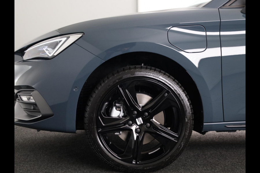 Seat Leon Sportstourer FR Business PHEV 1.5 TSI 204 pk 6 versn. DSG | Black Pack | Trekhaak |  Safe & Driving Pack | | 18 inch