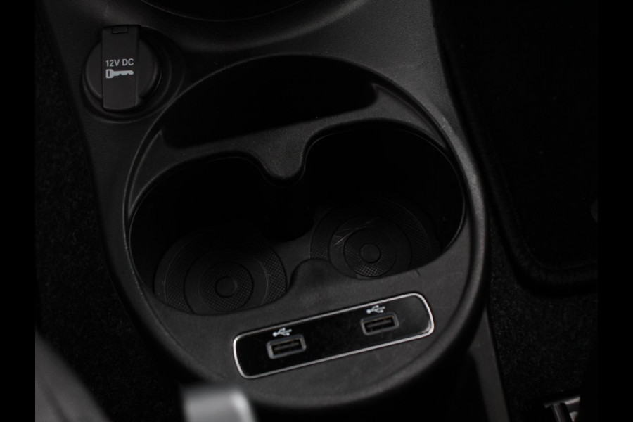 Fiat 500 1.0 Vita Comfort | Airco | DAB | Groot Touchscreen scherm | Cruise Control | Parkeer sensoren