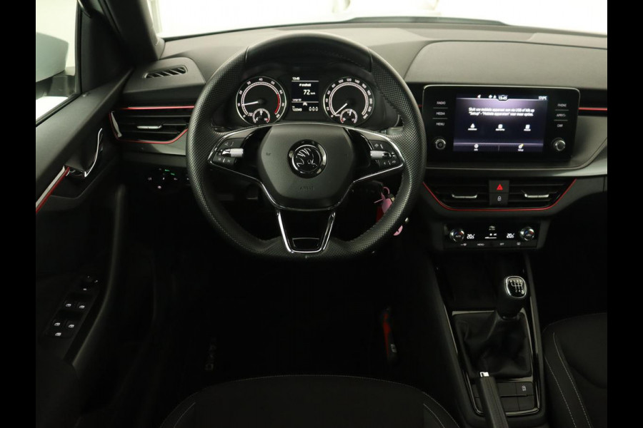 Škoda Kamiq 1.0 TSI Sport | Carplay | Climate control | Parkeerhulp | Cruise control | Full LED | DAB | Sportstoelen | Bluetooth | Sportstuur Škoda Kamiq 1.0 TSI Sport | Carplay | Climate control | Parkeerhulp | Cruise control | Full LED | DAB | Sportstoelen | Bluetooth | Sportstuur