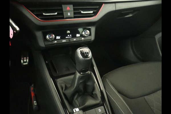 Škoda Kamiq 1.0 TSI Sport | Carplay | Climate control | Parkeerhulp | Cruise control | Full LED | DAB | Sportstoelen | Bluetooth | Sportstuur Škoda Kamiq 1.0 TSI Sport | Carplay | Climate control | Parkeerhulp | Cruise control | Full LED | DAB | Sportstoelen | Bluetooth | Sportstuur