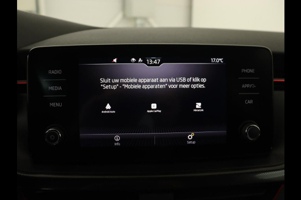 Škoda Kamiq 1.0 TSI Sport | Carplay | Climate control | Parkeerhulp | Cruise control | Full LED | DAB | Sportstoelen | Bluetooth | Sportstuur Škoda Kamiq 1.0 TSI Sport | Carplay | Climate control | Parkeerhulp | Cruise control | Full LED | DAB | Sportstoelen | Bluetooth | Sportstuur