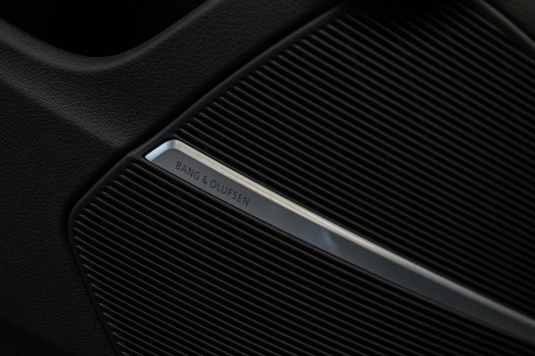 Audi Q8 50 TDI quattro Pro Line S *Bang & Olufsen / Panoramadak / Soft-Close / Keyless / HUD / Surround View* Audi Q8 50 TDI quattro Pro Line S *Bang & Olufsen / Panoramadak / Soft-Close / Keyless / HUD / Surround View*