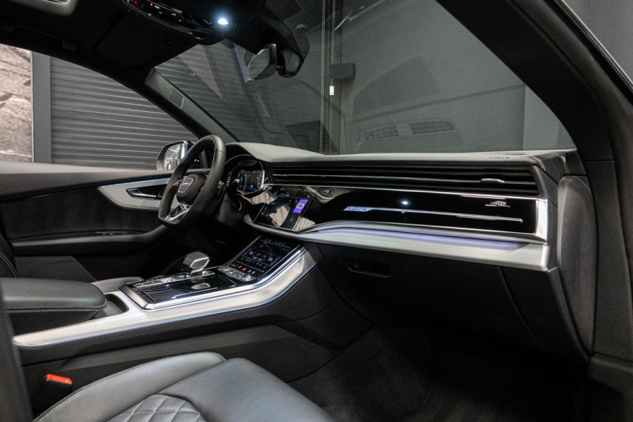 Audi Q8 50 TDI quattro Pro Line S *Bang & Olufsen / Panoramadak / Soft-Close / Keyless / HUD / Surround View* Audi Q8 50 TDI quattro Pro Line S *Bang & Olufsen / Panoramadak / Soft-Close / Keyless / HUD / Surround View*