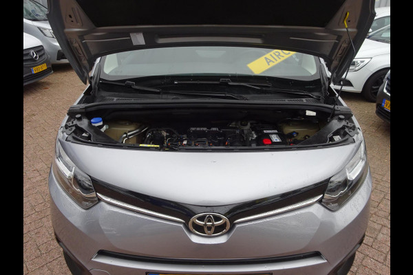 Toyota PROACE CITY 1.5 D-4D Navigator Long 130 PK NAVI CRUISE PDC Toyota PROACE CITY 1.5 D-4D Navigator Long 130 PK NAVI CRUISE PDC