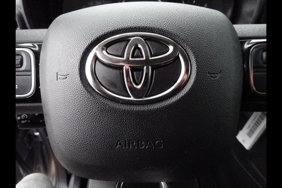 Toyota PROACE CITY 1.5 D-4D Navigator Long 130 PK NAVI CRUISE PDC Toyota PROACE CITY 1.5 D-4D Navigator Long 130 PK NAVI CRUISE PDC