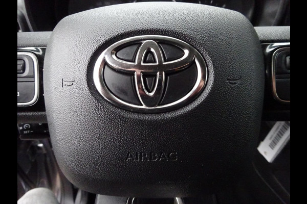 Toyota PROACE CITY 1.5 D-4D Navigator Long 130 PK NAVI CRUISE PDC Toyota PROACE CITY 1.5 D-4D Navigator Long 130 PK NAVI CRUISE PDC