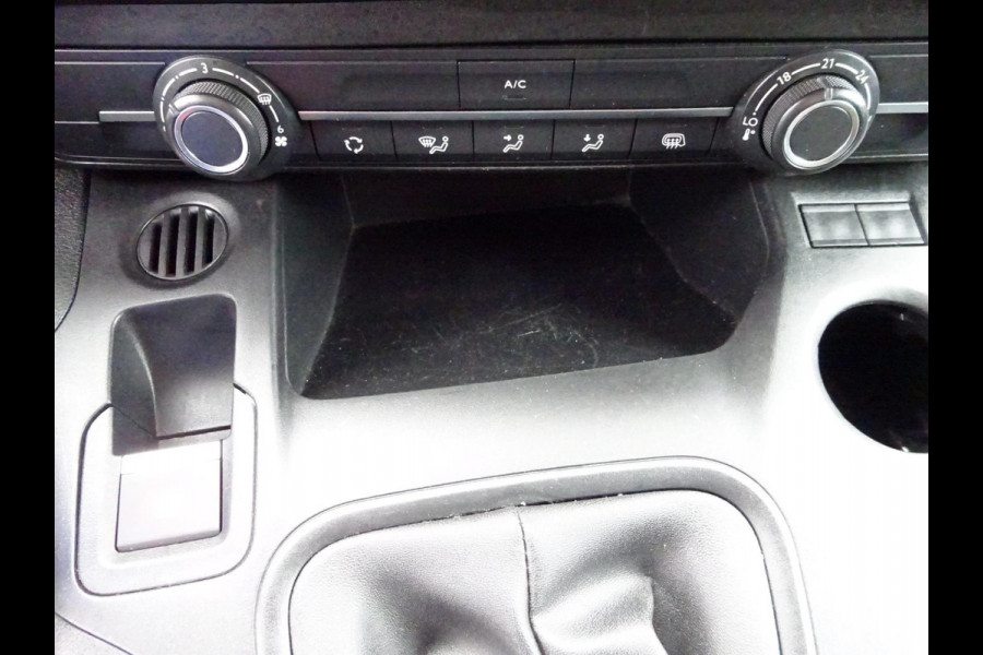 Toyota PROACE CITY 1.5 D-4D Navigator Long 130 PK NAVI CRUISE PDC Toyota PROACE CITY 1.5 D-4D Navigator Long 130 PK NAVI CRUISE PDC