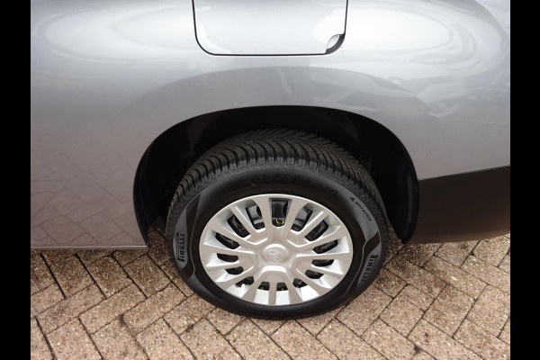 Toyota PROACE CITY 1.5 D-4D Navigator Long 130 PK NAVI CRUISE PDC Toyota PROACE CITY 1.5 D-4D Navigator Long 130 PK NAVI CRUISE PDC