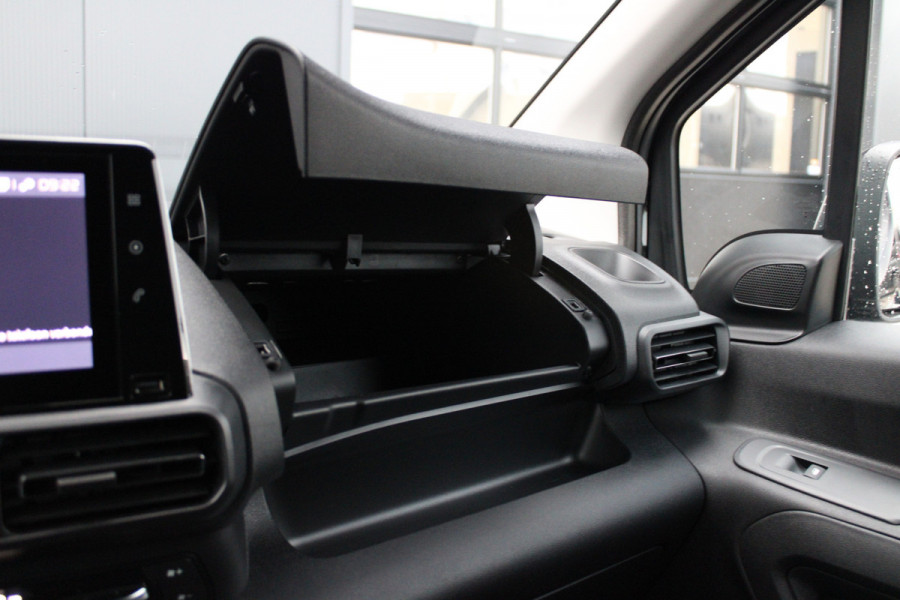 Fiat E-Doblò 136 L1 50 kWh 136pk - Carplay - Auto Klimaat - Navi - Lane Assist - PDC - Rijklaar Fiat E-Doblò 136 L1 50 kWh 136pk - Carplay - Auto Klimaat - Navi - Lane Assist - PDC - Rijklaar