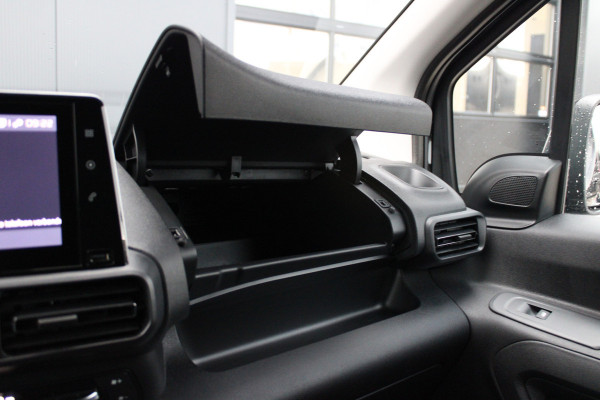 Fiat E-Doblò 136 L1 50 kWh 136pk - Carplay - Auto Klimaat - Navi - Lane Assist - PDC - Rijklaar Fiat E-Doblò 136 L1 50 kWh 136pk - Carplay - Auto Klimaat - Navi - Lane Assist - PDC - Rijklaar