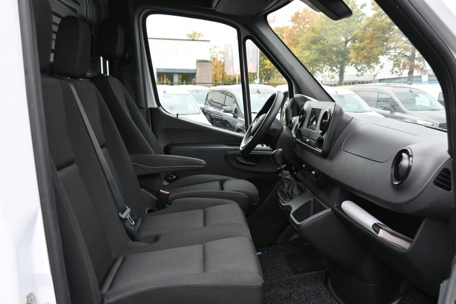 Mercedes-Benz Sprinter 315 CDI L3H2 RWD MBUX navigatie met 360 graden camera, Geveerde stoel Mercedes-Benz Sprinter 315 CDI L3H2 RWD MBUX navigatie met 360 graden camera, Geveerde stoel