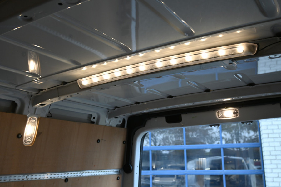 Mercedes-Benz Sprinter 315 CDI L3H2 RWD MBUX navigatie met 360 graden camera, Geveerde stoel Mercedes-Benz Sprinter 315 CDI L3H2 RWD MBUX navigatie met 360 graden camera, Geveerde stoel