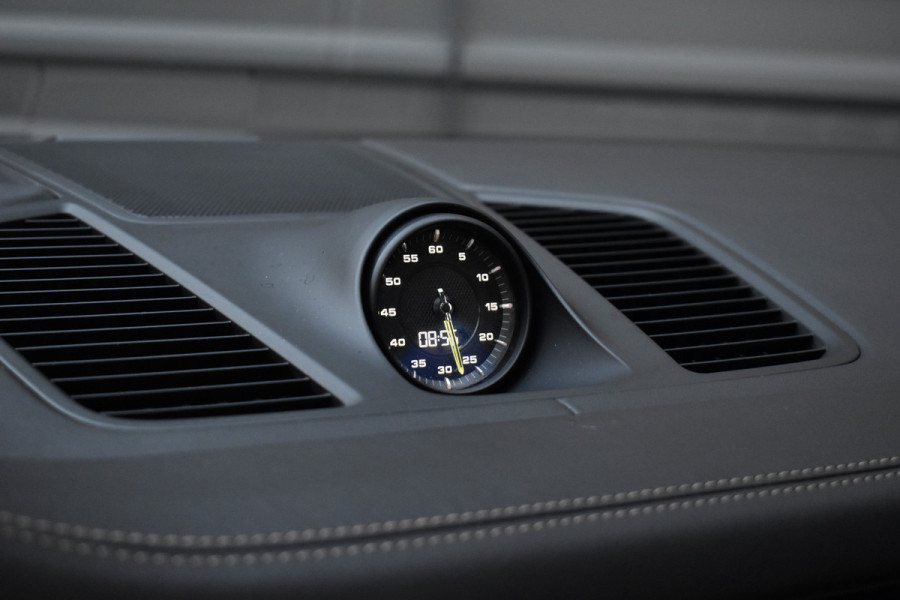 Porsche Cayenne 3.0 E-Hybrid 462pk | Pano | Trekhaak | 360 Camera | Sport Chrono | Bose | Stuurverwarming | Luchtvering | Orig. NL | Porsche Cayenne 3.0 E-Hybrid 462pk | Pano | Trekhaak | 360 Camera | Sport Chrono | Bose | Stuurverwarming | Luchtvering | Orig. NL |