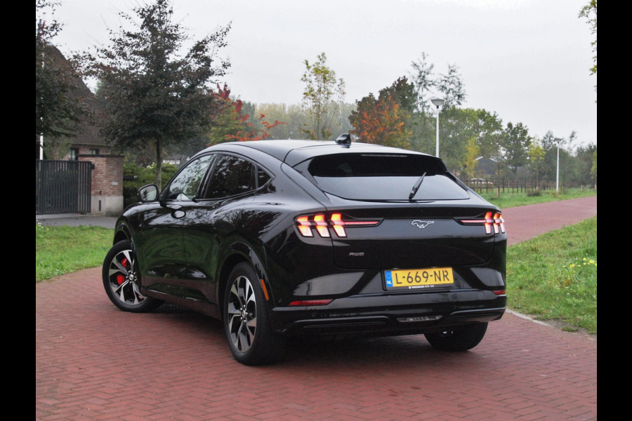 Ford Mustang Mach-E Extended AWD 98 kWh | Bang & Olufsen | 360 Camera | Apple Carplay | Cruise Control | Ford Mustang Mach-E Extended AWD 98 kWh | Bang & Olufsen | 360 Camera | Apple Carplay | Cruise Control |