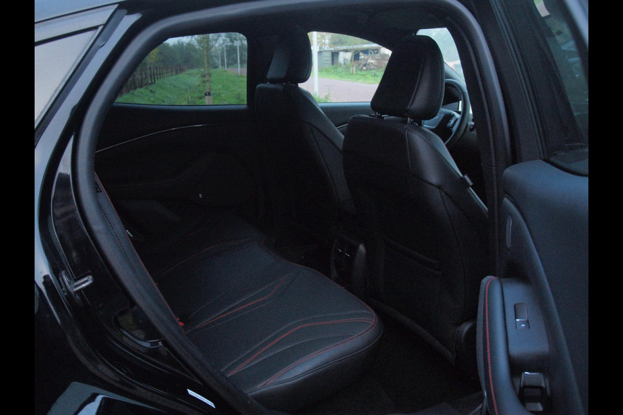 Ford Mustang Mach-E Extended AWD 98 kWh | Bang & Olufsen | 360 Camera | Apple Carplay | Cruise Control | Ford Mustang Mach-E Extended AWD 98 kWh | Bang & Olufsen | 360 Camera | Apple Carplay | Cruise Control |