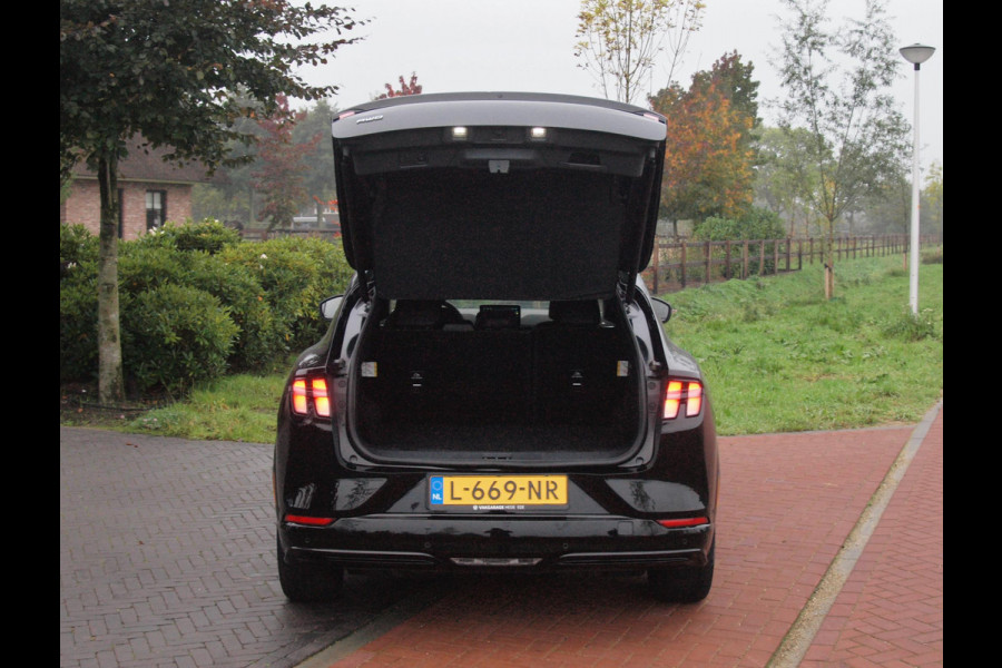 Ford Mustang Mach-E Extended AWD 98 kWh | Bang & Olufsen | 360 Camera | Apple Carplay | Cruise Control | Ford Mustang Mach-E Extended AWD 98 kWh | Bang & Olufsen | 360 Camera | Apple Carplay | Cruise Control |