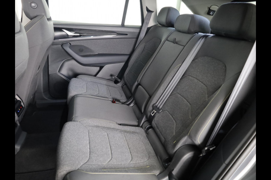 Škoda Kodiaq 1.5 TSI MHEV Business Edition 7p. 150 pk Automaat (DSG) | 7 persoons | Verlengde garantie | Navigatie | Trekhaak (wegklapbaar) | Parkeersensoren | Achteruitrijcamera | Matrix LED koplampen |