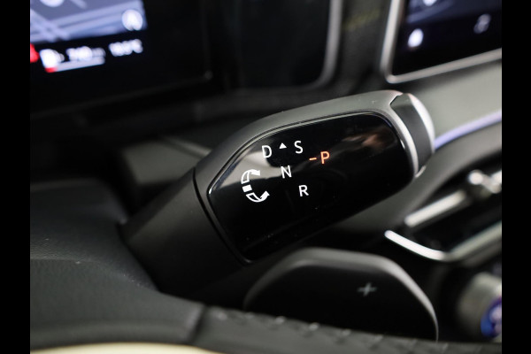 Škoda Kodiaq 1.5 TSI MHEV Business Edition 7p. 150 pk Automaat (DSG) | 7 persoons | Verlengde garantie | Navigatie | Trekhaak (wegklapbaar) | Parkeersensoren | Achteruitrijcamera | Matrix LED koplampen |