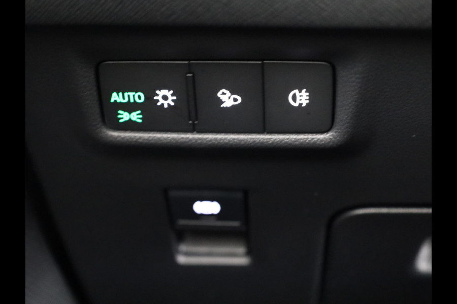 Škoda Kodiaq 1.5 TSI MHEV Business Edition 7p. 150 pk Automaat (DSG) | 7 persoons | Verlengde garantie | Navigatie | Trekhaak (wegklapbaar) | Parkeersensoren | Achteruitrijcamera | Matrix LED koplampen |