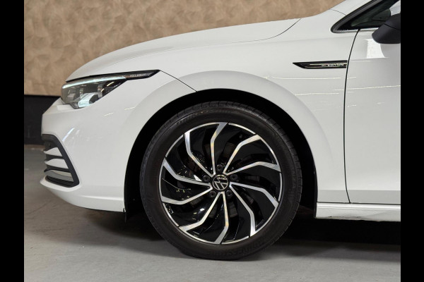 Volkswagen Golf 1.5 TSI Highline | Pano | Memory | IQ lights | Stoel-/Stuurverwarming | PDC Volkswagen Golf 1.5 TSI Highline | Pano | Memory | IQ lights | Stoel-/Stuurverwarming | PDC