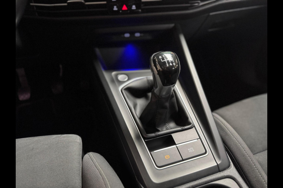 Volkswagen Golf 1.5 TSI Highline | Pano | Memory | IQ lights | Stoel-/Stuurverwarming | PDC Volkswagen Golf 1.5 TSI Highline | Pano | Memory | IQ lights | Stoel-/Stuurverwarming | PDC