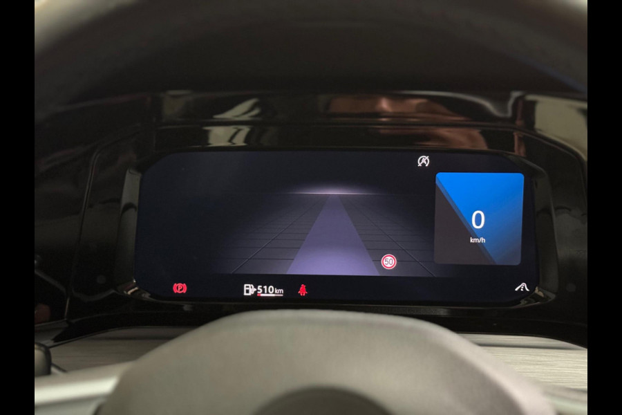 Volkswagen Golf 1.5 TSI Highline | Pano | Memory | IQ lights | Stoel-/Stuurverwarming | PDC Volkswagen Golf 1.5 TSI Highline | Pano | Memory | IQ lights | Stoel-/Stuurverwarming | PDC