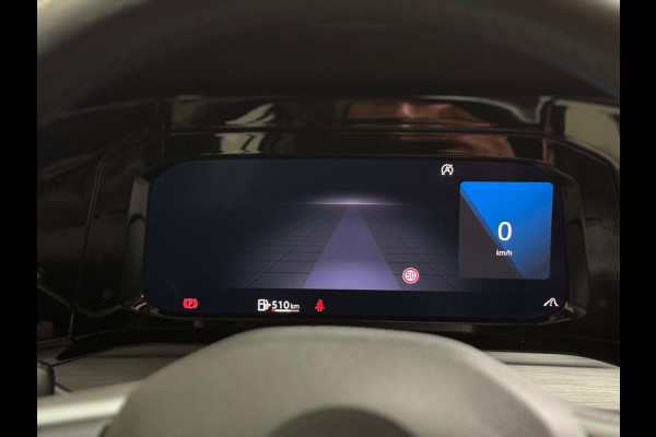 Volkswagen Golf 1.5 TSI Highline | Pano | Memory | IQ lights | Stoel-/Stuurverwarming | PDC Volkswagen Golf 1.5 TSI Highline | Pano | Memory | IQ lights | Stoel-/Stuurverwarming | PDC