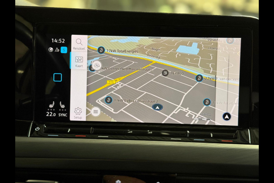 Volkswagen Golf 1.5 TSI Highline | Pano | Memory | IQ lights | Stoel-/Stuurverwarming | PDC Volkswagen Golf 1.5 TSI Highline | Pano | Memory | IQ lights | Stoel-/Stuurverwarming | PDC