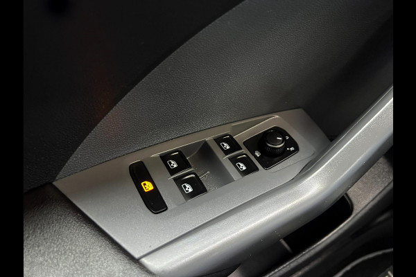 Volkswagen T-Cross 1.0 TSI Style High-Line_ 110PK_Carplay_Camera_ACC_F1 Flippers Volkswagen T-Cross 1.0 TSI Style High-Line_ 110PK_Carplay_Camera_ACC_F1 Flippers