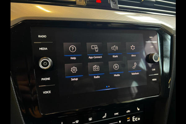 Volkswagen Passat Variant 1.4 TSI PHEV GTE Business Carplay_Camera_trekh_Stoel massage Volkswagen Passat Variant 1.4 TSI PHEV GTE Business Carplay_Camera_trekh_Stoel massage