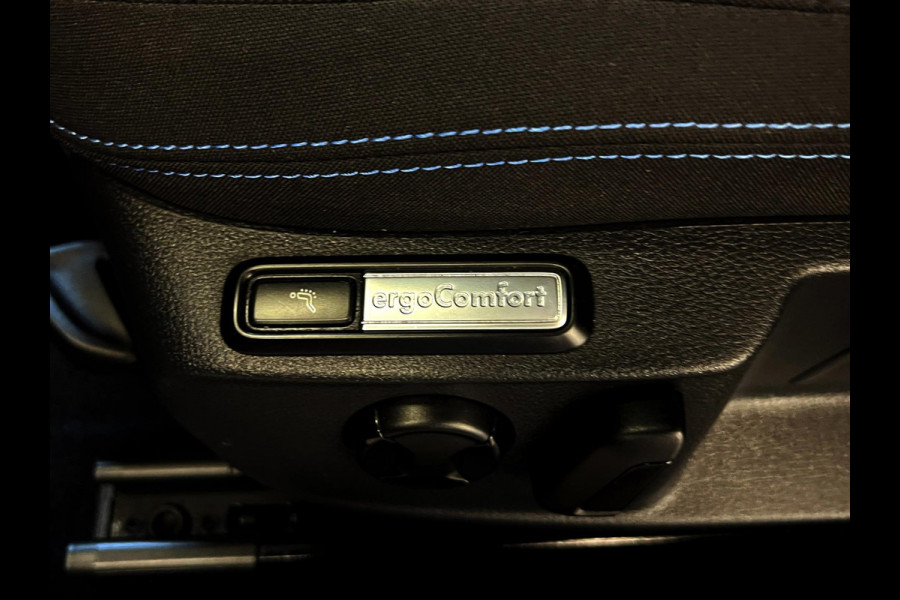 Volkswagen Passat Variant 1.4 TSI PHEV GTE Business Carplay_Camera_trekh_Stoel massage Volkswagen Passat Variant 1.4 TSI PHEV GTE Business Carplay_Camera_trekh_Stoel massage