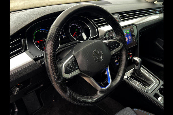 Volkswagen Passat Variant 1.4 TSI PHEV GTE Business Carplay_Camera_trekh_Stoel massage Volkswagen Passat Variant 1.4 TSI PHEV GTE Business Carplay_Camera_trekh_Stoel massage
