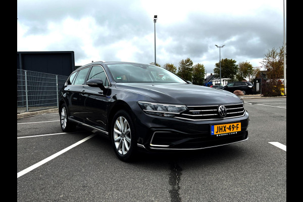 Volkswagen Passat Variant 1.4 TSI PHEV GTE Business Carplay_Camera_trekh_Stoel massage Volkswagen Passat Variant 1.4 TSI PHEV GTE Business Carplay_Camera_trekh_Stoel massage