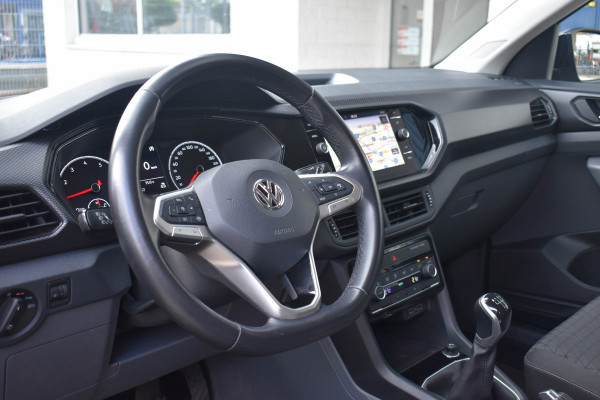 Volkswagen T-Cross 1.0 TSI Life Business | ACC | Carplay | Navi | Clima | Blind Spot | Parkeersensoren Volkswagen T-Cross 1.0 TSI Life Business | ACC | Carplay | Navi | Clima | Blind Spot | Parkeersensoren