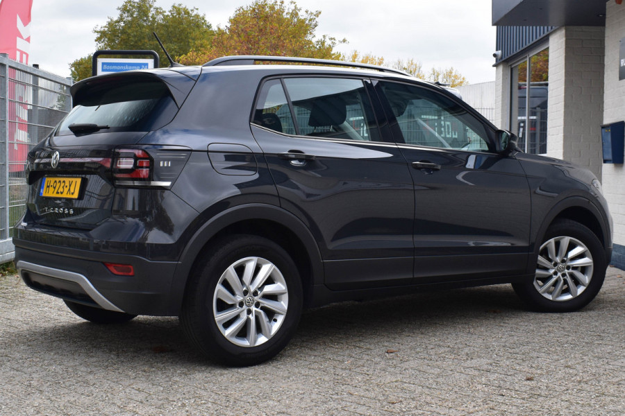 Volkswagen T-Cross 1.0 TSI Life Business | ACC | Carplay | Navi | Clima | Blind Spot | Parkeersensoren Volkswagen T-Cross 1.0 TSI Life Business | ACC | Carplay | Navi | Clima | Blind Spot | Parkeersensoren