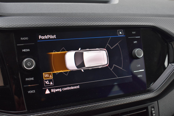 Volkswagen T-Cross 1.0 TSI Life Business | ACC | Carplay | Navi | Clima | Blind Spot | Parkeersensoren Volkswagen T-Cross 1.0 TSI Life Business | ACC | Carplay | Navi | Clima | Blind Spot | Parkeersensoren