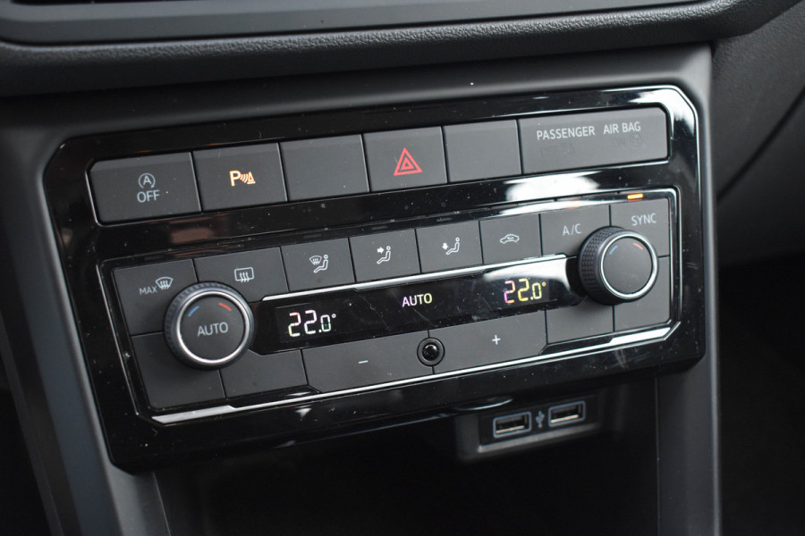 Volkswagen T-Cross 1.0 TSI Life Business | ACC | Carplay | Navi | Clima | Blind Spot | Parkeersensoren Volkswagen T-Cross 1.0 TSI Life Business | ACC | Carplay | Navi | Clima | Blind Spot | Parkeersensoren