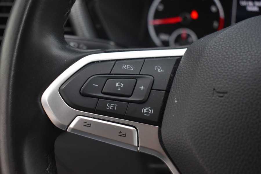 Volkswagen T-Cross 1.0 TSI Life Business | ACC | Carplay | Navi | Clima | Blind Spot | Parkeersensoren Volkswagen T-Cross 1.0 TSI Life Business | ACC | Carplay | Navi | Clima | Blind Spot | Parkeersensoren