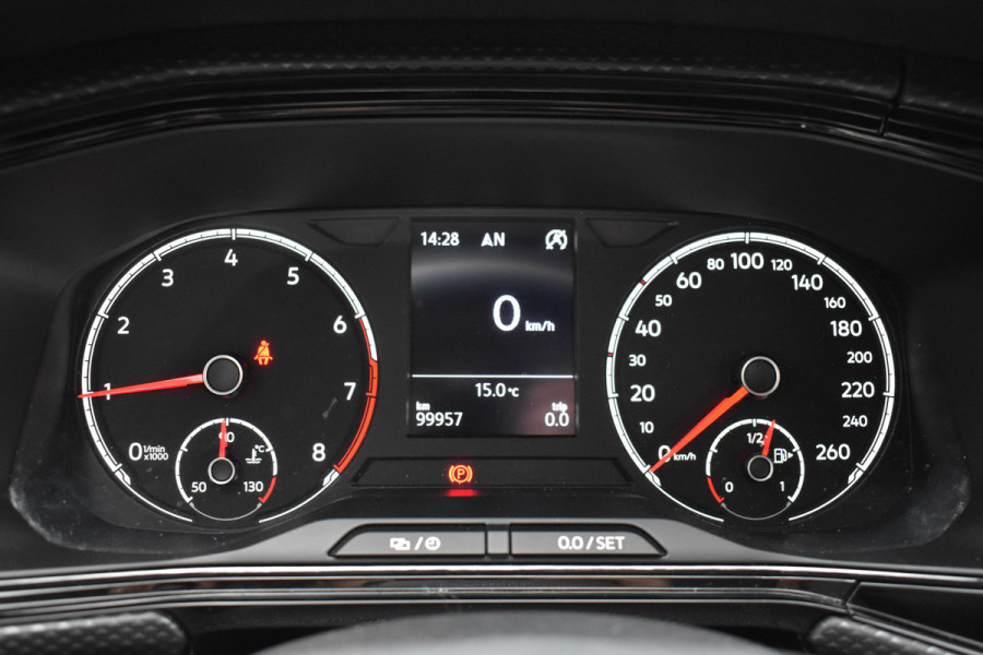 Volkswagen T-Cross 1.0 TSI Life Business | ACC | Carplay | Navi | Clima | Blind Spot | Parkeersensoren Volkswagen T-Cross 1.0 TSI Life Business | ACC | Carplay | Navi | Clima | Blind Spot | Parkeersensoren