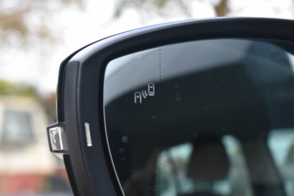 Volkswagen T-Cross 1.0 TSI Life Business | ACC | Carplay | Navi | Clima | Blind Spot | Parkeersensoren Volkswagen T-Cross 1.0 TSI Life Business | ACC | Carplay | Navi | Clima | Blind Spot | Parkeersensoren