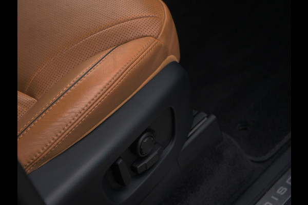 Land Rover Discovery 3.0 Si6 HSE Luxury 7p. | Dealer onderhouden | panorama | massage | meridian.. Land Rover Discovery 3.0 Si6 HSE Luxury 7p. | Dealer onderhouden | panorama | massage | meridian..