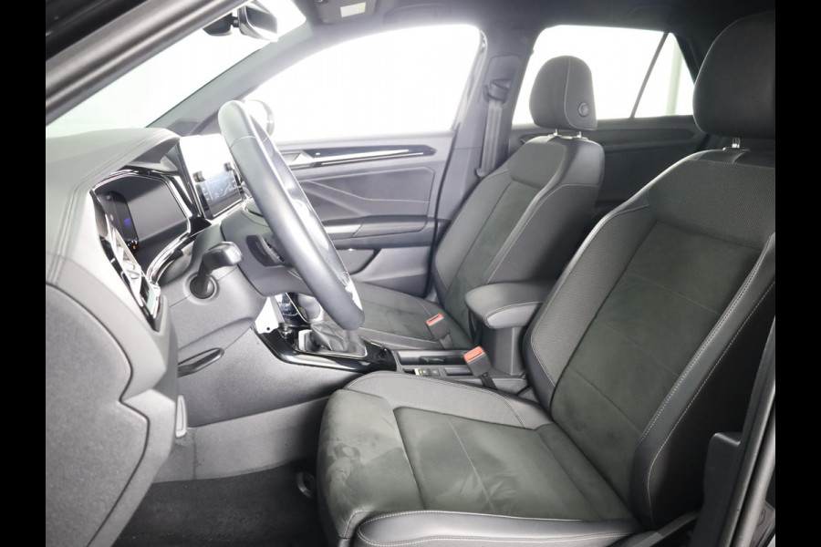 Volkswagen T-Roc 1.5 TSI R-Line 150 PK DSG |Private lease vanaf € 699,- pm | Blackstyle | Trekhaak afneembaar | ErgoActive Stoel Pakket | Navigatie |
