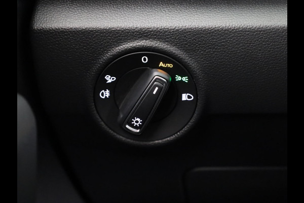 Volkswagen T-Roc 1.5 TSI R-Line 150 PK DSG |Private lease vanaf € 699,- pm | Blackstyle | Trekhaak afneembaar | ErgoActive Stoel Pakket | Navigatie |